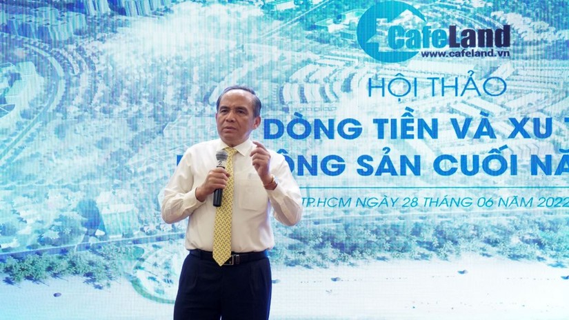 &Ocirc;ng L&ecirc; Ho&agrave;ng Ch&acirc;u, Chủ tịch Hiệp hội Bất động sản TP HCM (HoREA) ph&aacute;t biểu tại Hội thảo.