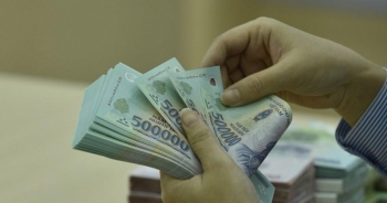 Thị trường vốn 6 tháng đầu năm: Tín dụng tăng, chứng khoán giảm