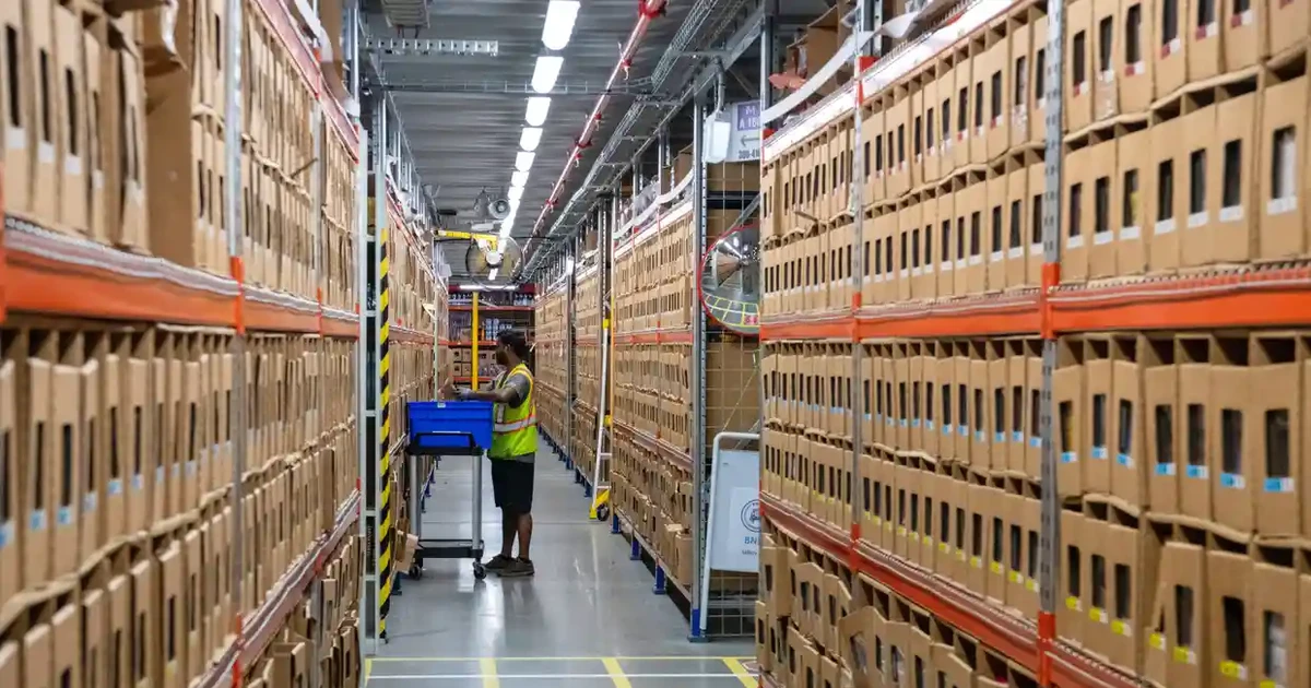 Australia nâng lương cơ bản để đối phó chi phí gia tăng