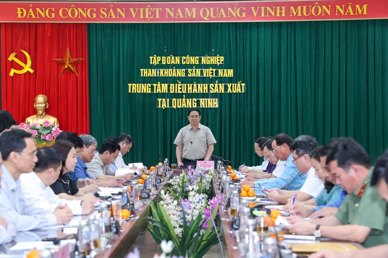 Thủ tướng y&ecirc;u cầu Tập đo&agrave;n Than - Kho&aacute;ng sản, Tổng c&ocirc;ng ty Đ&ocirc;ng Bắc nỗ lực phấn đấu sản xuất, kinh doanh tăng trưởng từ 15 - 20%. Ảnh: VGP