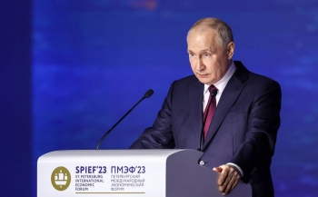 Tổng thống Putin: &apos;Triển khai vũ khí hạt nhân tại Belarus để răn đe&apos;