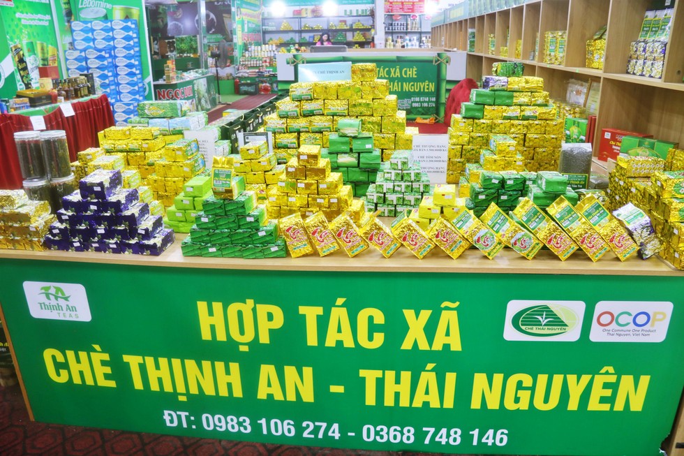 Đặc sản mọi miền hội tụ về phiên chợ tại Hà Nội