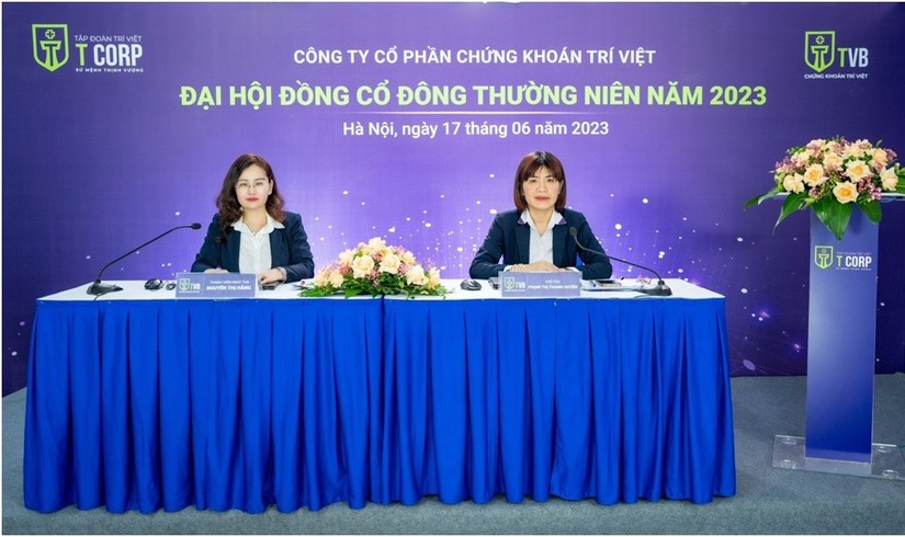 L&atilde;nh đạo Chứng kho&aacute;n Tr&iacute; Việt tại ĐHĐCĐ thường ni&ecirc;n tổ chức ng&agrave;y 17/6 vừa qua.