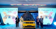 Ô tô điện Wuling HongGuang ra mắt tại Việt Nam 'sạc dễ như điện thoại'