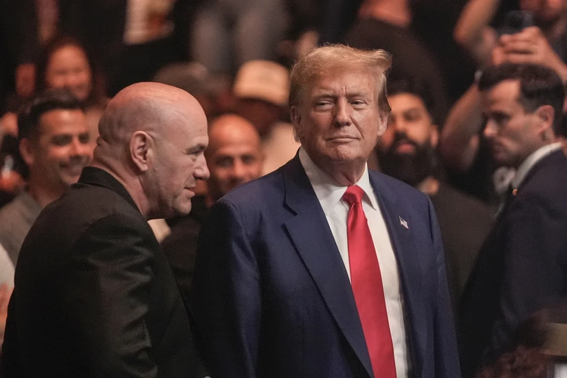 Cựu Tổng thống Mỹ Donald Trump tại một trận đấu UFC ng&agrave;y 1/6/2024 ở Newark. Ảnh: AP