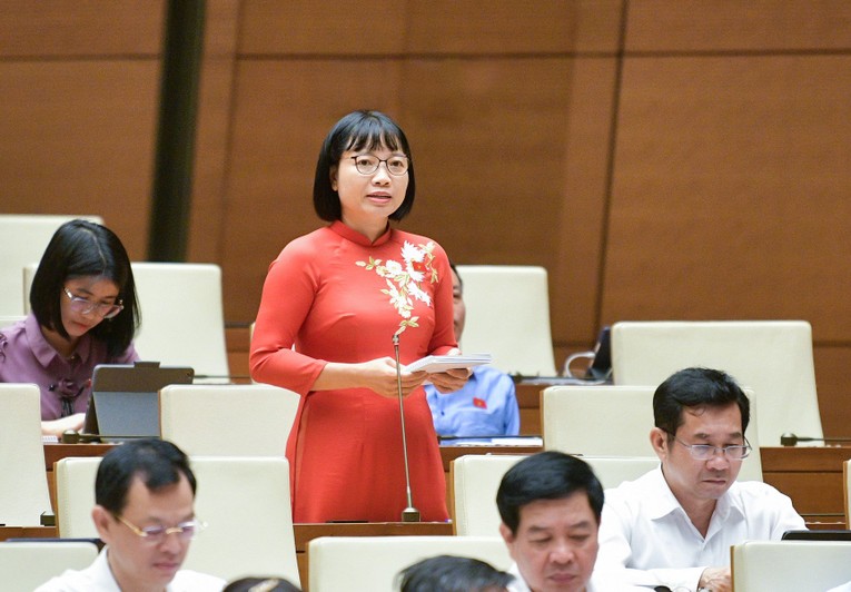 Đại biểu Nguyễn Thị Việt Nga - Đo&agrave;n ĐBQH tỉnh Hải Dương. Ảnh: quochoi.vn