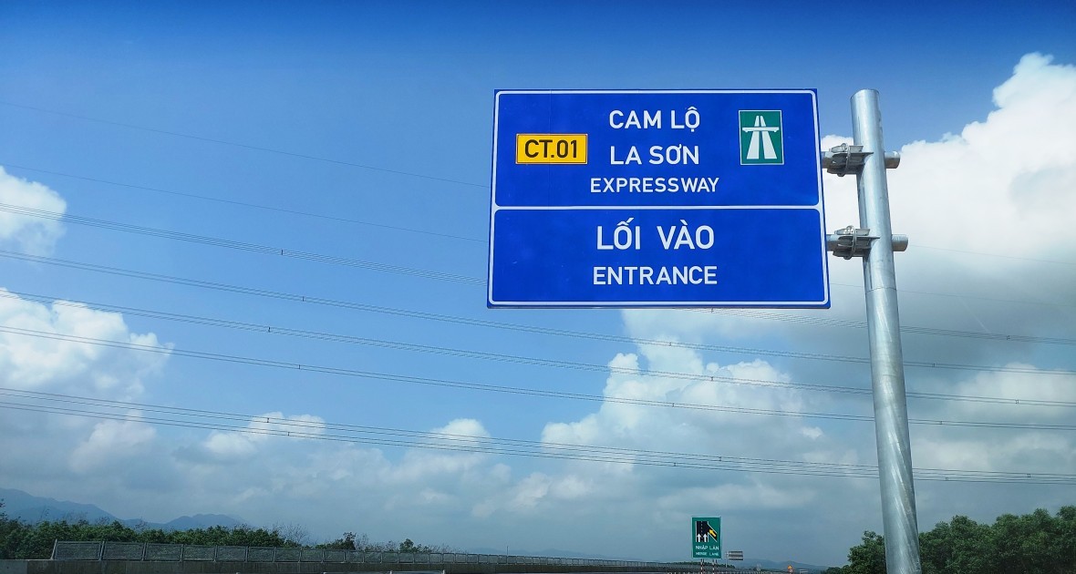 Đề xuất chi 7.000 tỷ đồng mở rộng cao tốc Cam Lộ - La Sơn