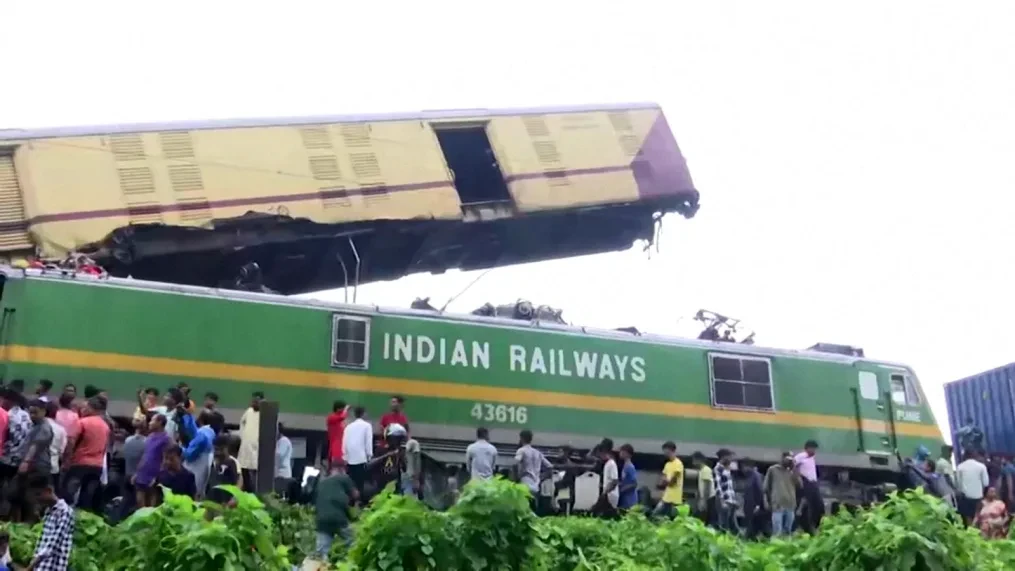 Tai nạn tàu hỏa phía đông Ấn Độ khiến 8 người thiệt mạng