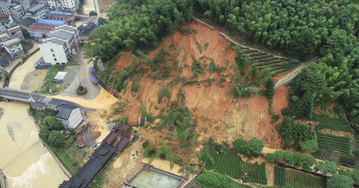 Lũ lụt và lở đất khiến 9 người thiệt mạng tại miền nam Trung Quốc
