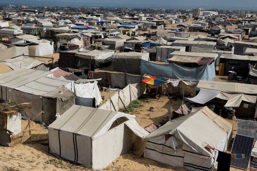 Khu vực lều trại của người tị nạn tại th&agrave;nh phố Rafah, ph&iacute;a nam Dải Gaza ng&agrave;y 19/6/2024. Ảnh: Reuters