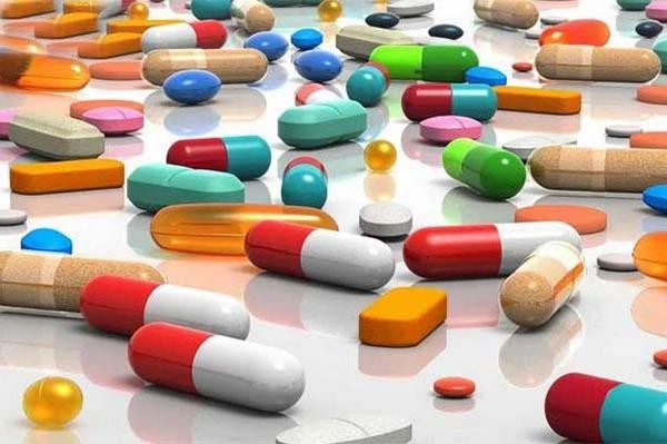 Dược phẩm nước ngo&agrave;i lấn s&acirc;n