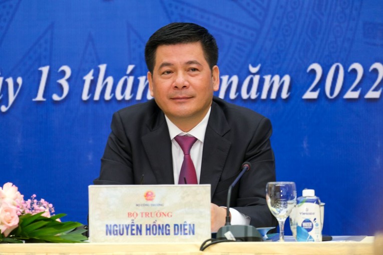 Bộ trưởng Bộ C&ocirc;ng Thương Nguyễn Hồng Di&ecirc;n: Hiệp định RCEP đ&atilde; tạo điều kiện thuận lợi cho c&aacute;c ng&agrave;nh h&agrave;ng, doanh nghiệp của Việt Nam đa dạng v&agrave; tối ưu h&oacute;a nguồn nguy&ecirc;n liệu đầu v&agrave;o để n&acirc;ng cao năng suất, chất lượng v&agrave; sức cạnh tranh của sản phẩm.