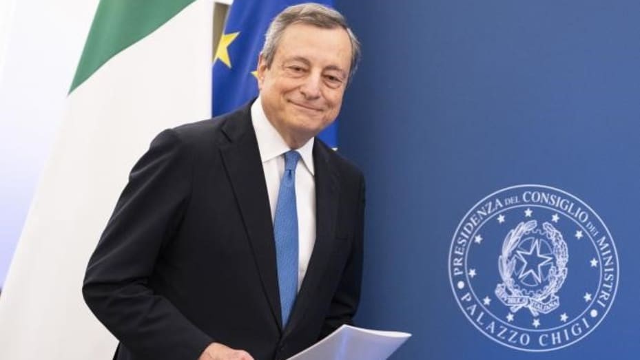Thủ tướng Italy Mario Draghi đệ đơn từ chức