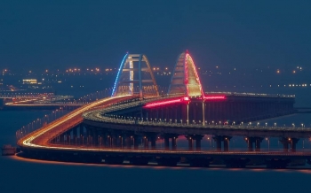 Khám phá cây cầu dài nhất châu Âu nối Nga với Crimea mà Ukraine 'dọa đánh'