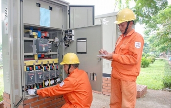 Nắng nóng gay gắt, công suất tiêu thụ điện miền Bắc lại lập đỉnh mới