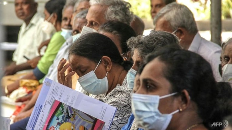 Thiếu ngoại tệ khiến Sri Lanka rơi v&agrave;o t&igrave;nh trạng cạn kiệt năng lượng v&agrave; vật tư y tế. Ảnh: AFP