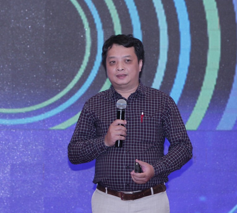 Ảnh t&aacute;c giả