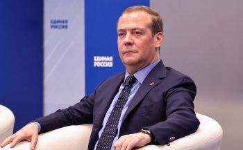 Ông Medvedev: &apos;Cuộc chiến tại Ukraine có thể kết thúc trong vài ngày’