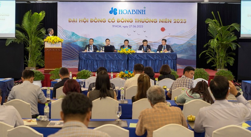 Ban l&atilde;nh đạo HBC tại ĐHĐCĐ thường ni&ecirc;n 2023.