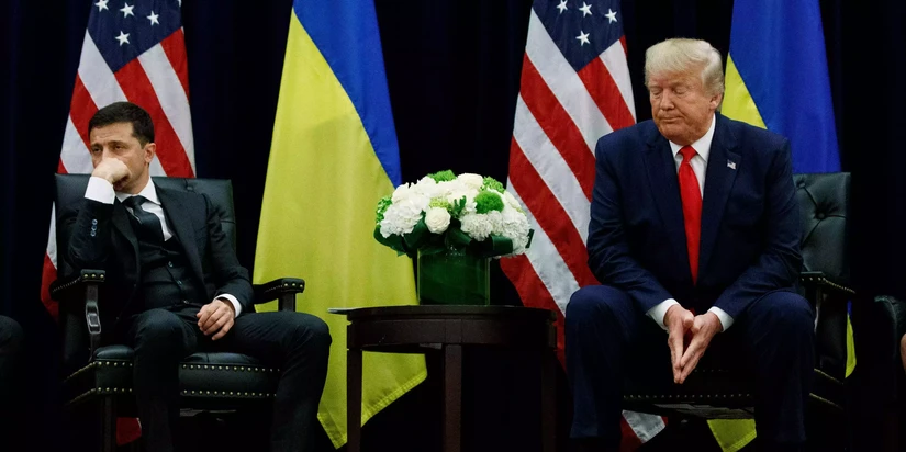 Tổng thống Ukraine Volodymyr Zelensky v&agrave; cựu Tổng thống Mỹ Donald Trump, năm 2019. Ảnh: AP