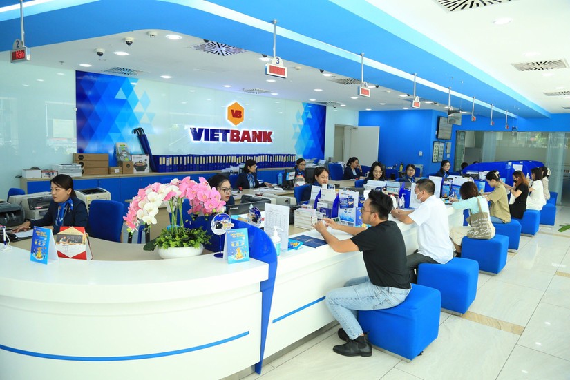 Lãnh đạo Vietbank và con trai đăng ký giao dịch hơn 100 triệu quyền mua cổ phiếu