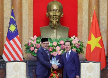 Chủ tịch nước Võ Văn Thưởng tiếp Thủ tướng Malaysia Anwar Ibrahim
