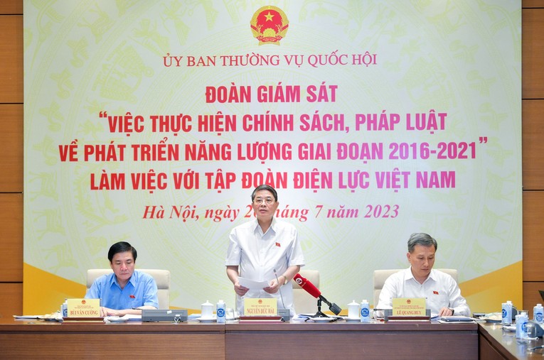 Ph&oacute; Chủ tịch Quốc hội Nguyễn Đức Hải, Trưởng Đo&agrave;n gi&aacute;m s&aacute;t ph&aacute;t biểu kết luận buổi l&agrave;m việc. Nguồn: Cổng th&ocirc;ng tin điện tử Quốc hội.