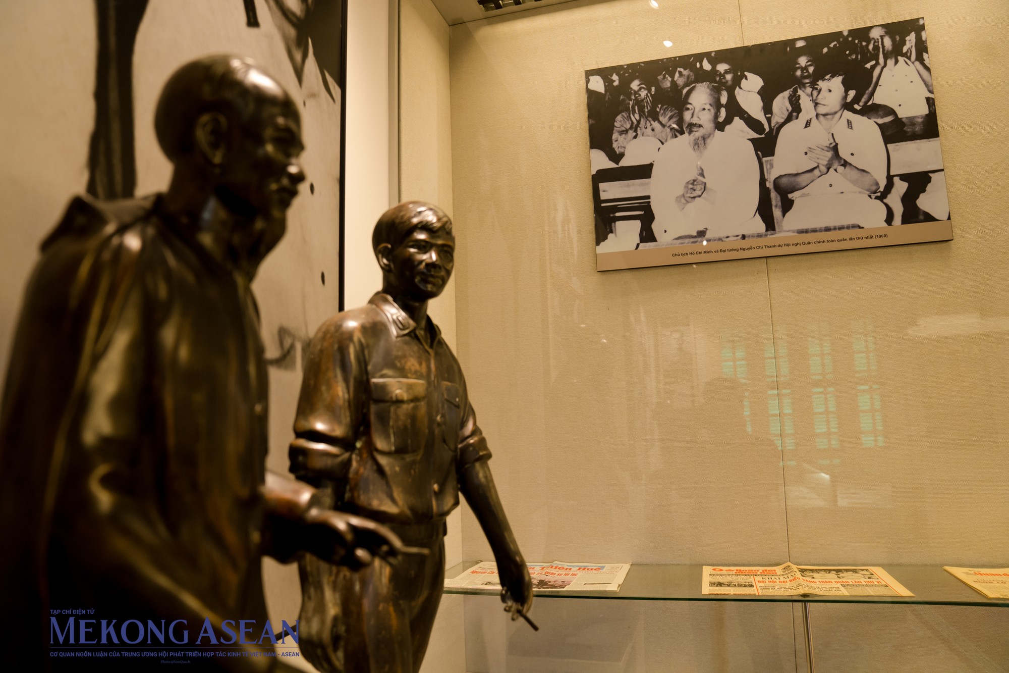 Đại tướng Nguyễn Ch&iacute; Thanh l&agrave; người học tr&ograve; xuất sắc của Chủ tịch Hồ Ch&iacute; Minh.