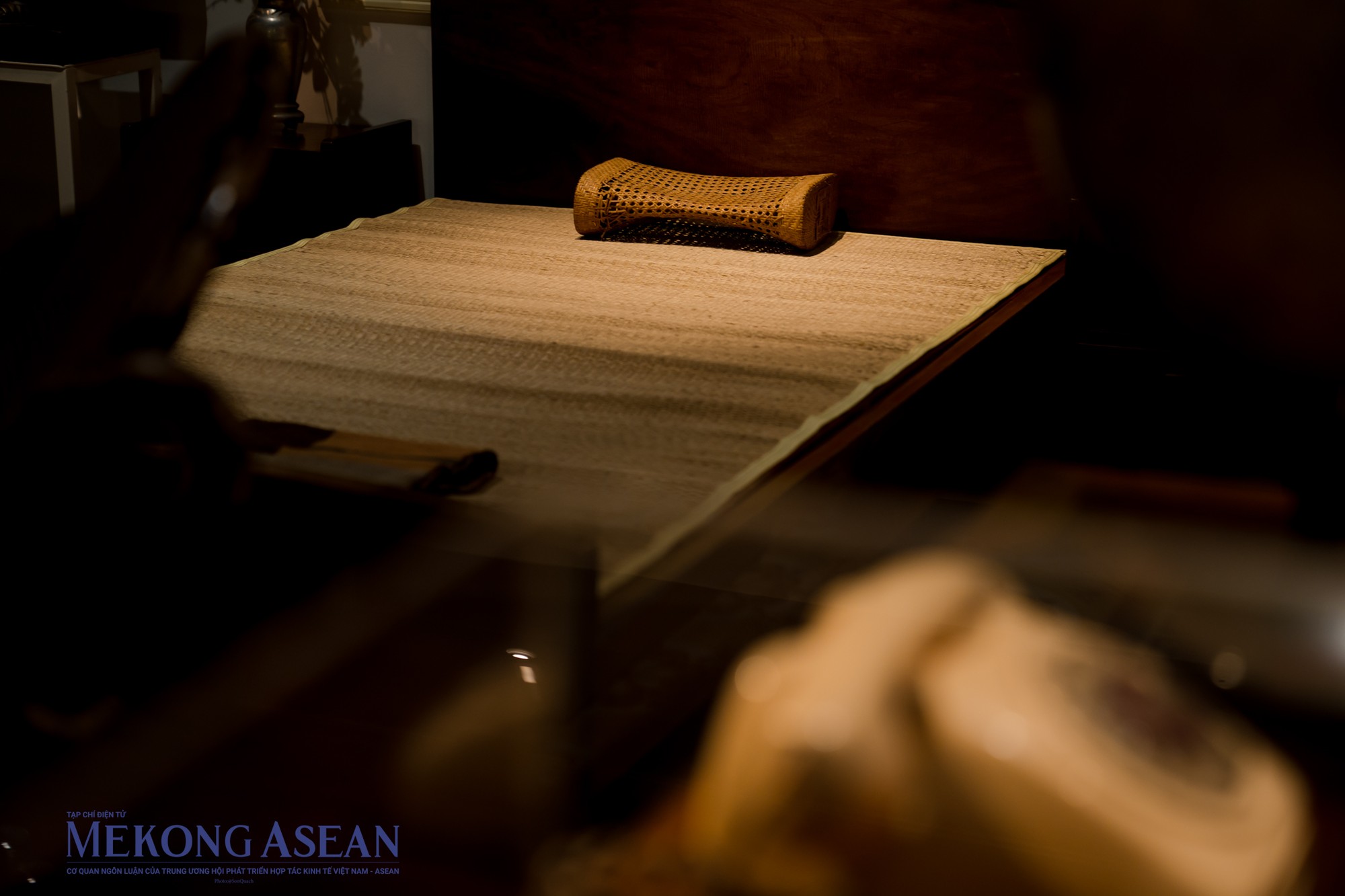 Nơi nghỉ ngơi giản dị của Đại tướng Nguyễn Ch&iacute; Thanh được t&aacute;i hiện nguy&ecirc;n mẫu.