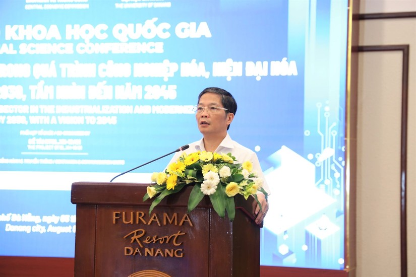 &Ocirc;ng Trần Tuấn Anh, Ủy vi&ecirc;n Bộ Ch&iacute;nh trị, Trưởng Ban Kinh tế Trung ương ph&aacute;t biểu tại hội thảo. Ảnh: Theo Ban Kinh tế Trung ương