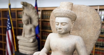 Mỹ trao trả Campuchia 30 cổ vật văn hóa giá trị