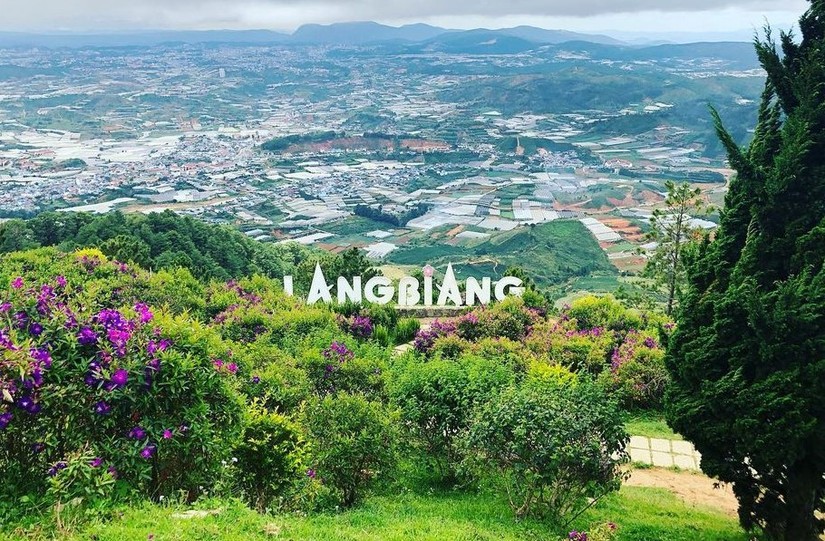 Đỉnh n&uacute;i Lang Biang, Đ&agrave; Lạt