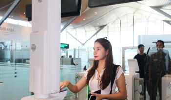 Sân bay Cam Ranh vận hành cổng kiểm soát xuất nhập cảnh tự động