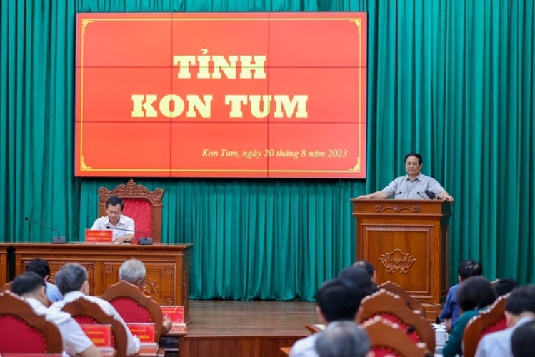 Thủ tướng n&ecirc;u r&otilde; mục ti&ecirc;u ph&aacute;t triển Kon Tum nhanh, mạnh, to&agrave;n diện, bền vững hơn nữa. Nguồn: VGP.