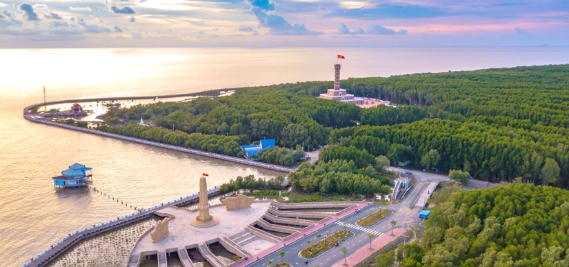 Ảnh minh họa: Giai đoạn I của Chương tr&igrave;nh, C&agrave; Mau ưu ti&ecirc;n nguồn lực đầu tư cho c&aacute;c địa b&agrave;n đặc biệt kh&oacute; khăn, x&atilde; an to&agrave;n khu thuộc v&ugrave;ng đồng b&agrave;o d&acirc;n tộc thiểu số nhằm giải quyết t&igrave;nh trạng thiếu đất ở, nh&agrave; ở, đất sản xuất, nước sinh hoạt.