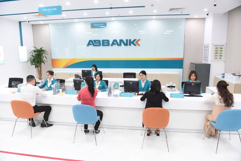 Trong 6 th&aacute;ng đầu năm 2023, ABBank ghi nhận 679 tỷ đồng lợi nhuận trước thuế, giảm 59% so với c&ugrave;ng kỳ năm ngo&aacute;i.