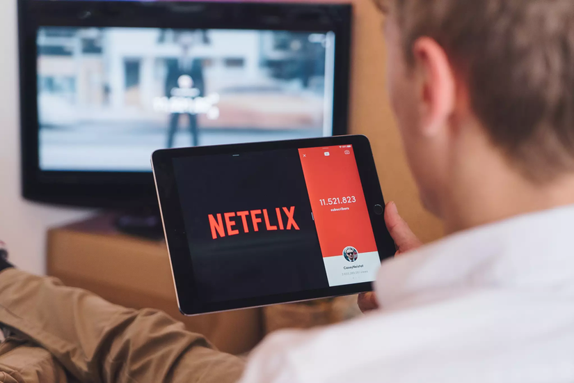 C&aacute;c dịch vụ video streaming như Netflix trở n&ecirc;n đắt đỏ kh&ocirc;ng k&eacute;m truyền h&igrave;nh c&aacute;p.