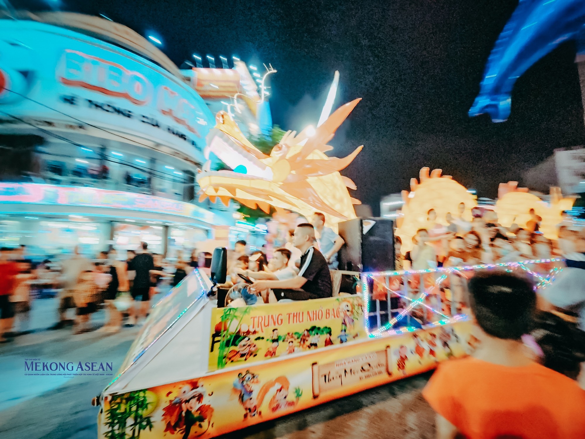 Tuyên Quang tràn ngập không khí Trung thu sớm nhất cả nước