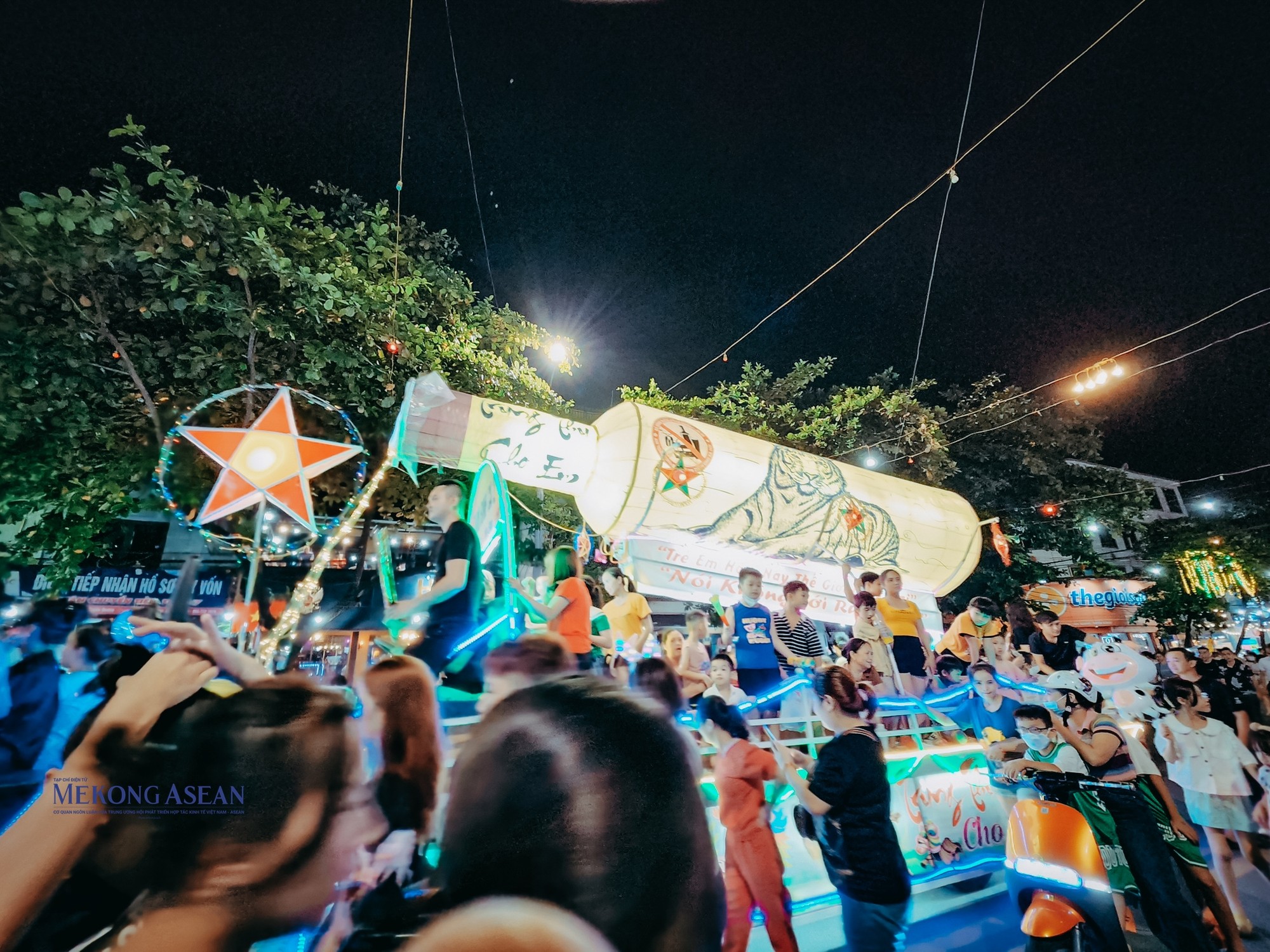 Tuyên Quang tràn ngập không khí Trung thu sớm nhất cả nước