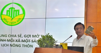 'Xây dựng OCOP từ việc chính người lãnh đạo mang sản phẩm đi bán'