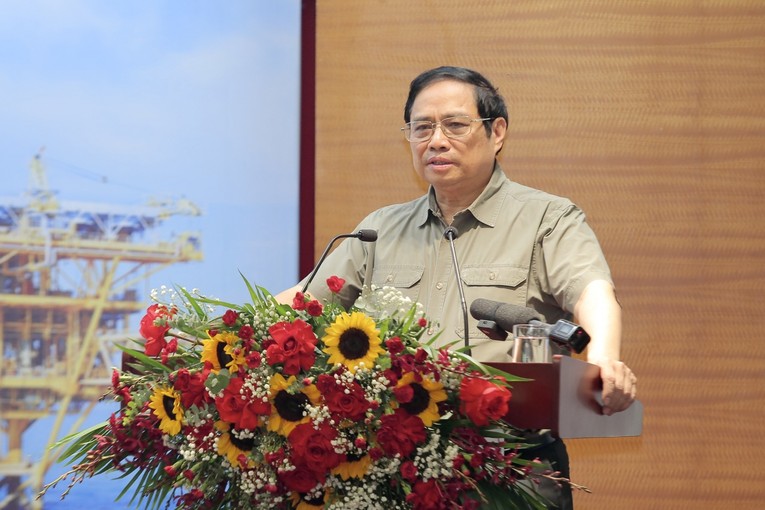 Thủ tướng Phạm Minh Ch&iacute;nh l&agrave;m việc với Tập đo&agrave;n dầu kh&iacute; quốc gia Việt Nam ảnh 1