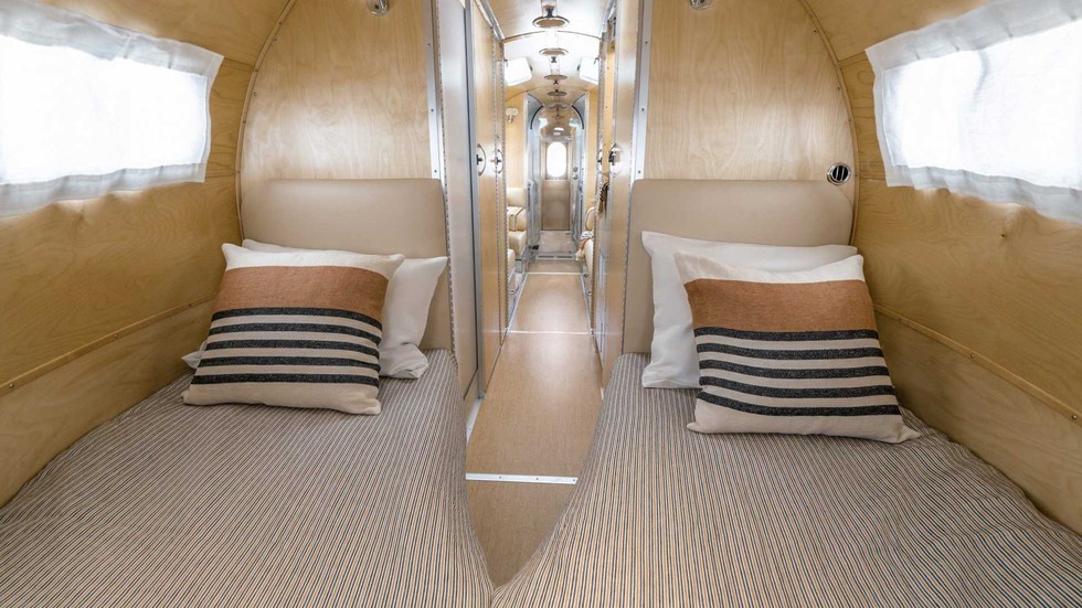 Người d&ugrave;ng cũng c&oacute; thể t&ugrave;y chọn nội thất cho chiếc xe của m&igrave;nh. Ảnh: Bowlus