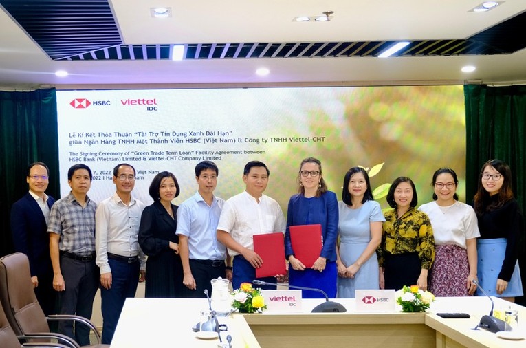 Viettel IDC hợp t&aacute;c c&ugrave;ng HSBC Việt Nam trong dự &aacute;n trung t&acirc;m dữ liệu bền vững.