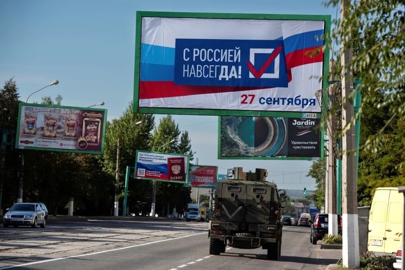 Một tấm biển hiệu k&ecirc;u gọi bỏ phiếu trưng cầu d&acirc;n &yacute; tại tỉnh Lugansk, Ukraine. Ảnh: AP
