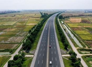 Phó Thủ tướng Lê Văn Thành: Không chia nhỏ gói thầu trong dự án cao tốc Bắc - Nam