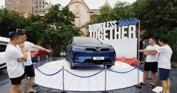 Vinhomes tặng 1000 ô tô điện VinFast cho khách hàng
