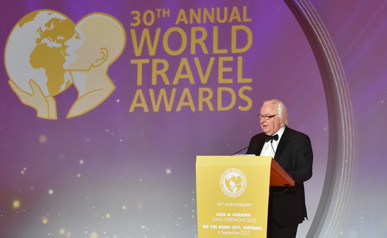 Nh&agrave; s&aacute;ng lập v&agrave; Chủ tịch World Travel Awards Graham Cooke. Ảnh: Cục Du lịch Quốc gia Việt Nam.