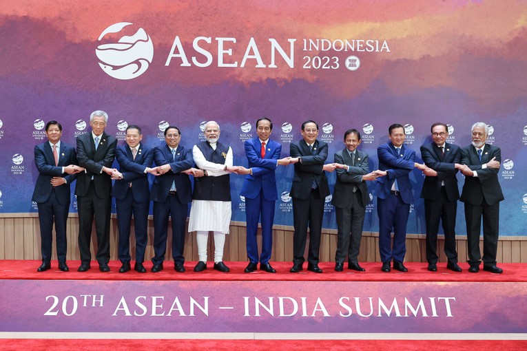 Thủ tướng Phạm Minh Ch&iacute;nh v&agrave; Trưởng đo&agrave;n c&aacute;c nước tham dự Hội nghị Cấp cao ASEAN - Ấn Độ lần thứ 20. Ảnh: VGP