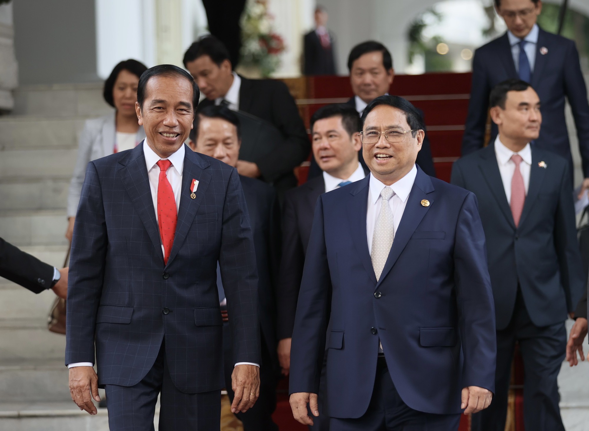 Thủ tướng Phạm Minh Ch&iacute;nh v&agrave; Tổng thống nước chủ nh&agrave; Hội nghị Cấp ASEAN 43 Indonesia Joko Widodo. Ảnh: VGP