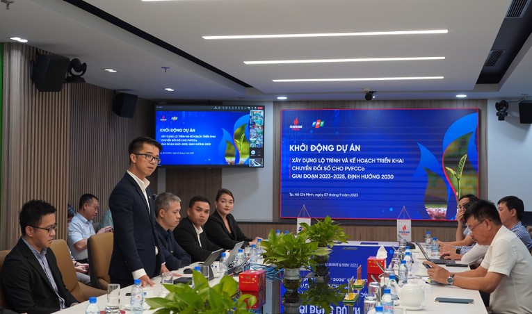 Thay mặt FPT Digital, &ocirc;ng L&ecirc; H&ugrave;ng Cường, Gi&aacute;m đốc Dự &aacute;n cam kết sẽ huy động mọi nguồn lực tốt nhất, &aacute;p dụng mọi kinh nghiệm đ&atilde; c&oacute; để thực hiện dự &aacute;n th&agrave;nh c&ocirc;ng.